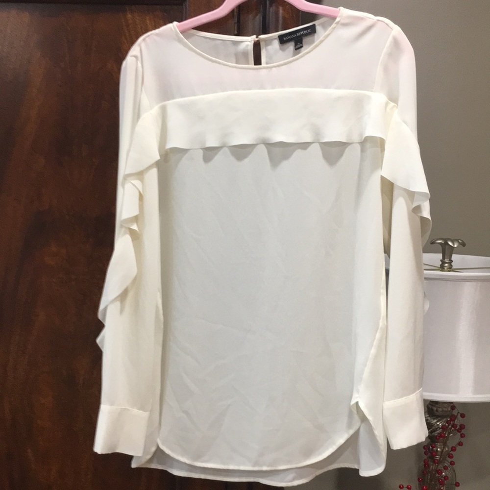 Banana Republic Cream popover blouse with ruffle